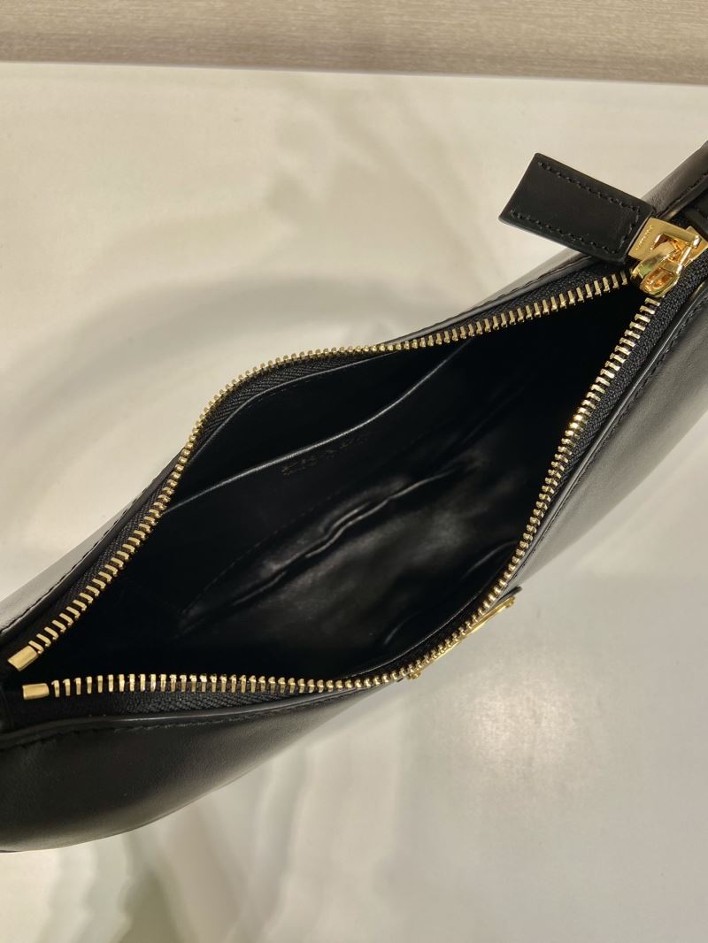 Pra*a hobo bags